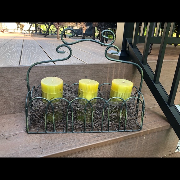 Three candle iron candle holder - Picture 2 of 5